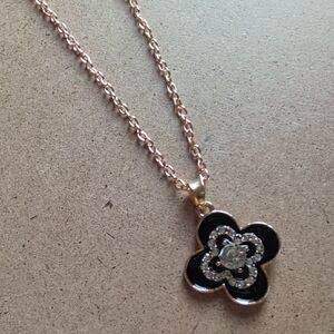 Elegant Black and Gold Pendant Necklace